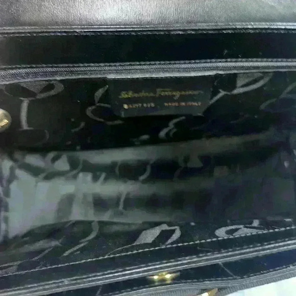 Salvatore Ferragamo Shoulder Bag - Picture 9 of 11